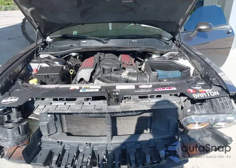 2015 Dodge Challenger Srt 392 from USA, damaged, VIN 2C3CDZDJ6FH713213